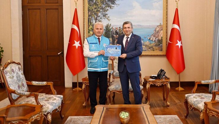 Vali Şahin ve eşi, kurban vekaletini TDV’ye verdi
