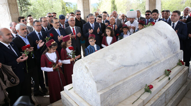 Yunus Emre vefatının 705. yılında Eskişehir’deki türbesinde anıldı