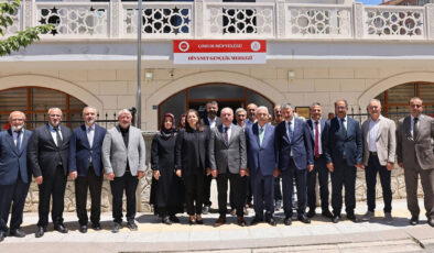 Vali Çalgan, Çorum Diyanet Gençlik Merkezini ziyaret etti
